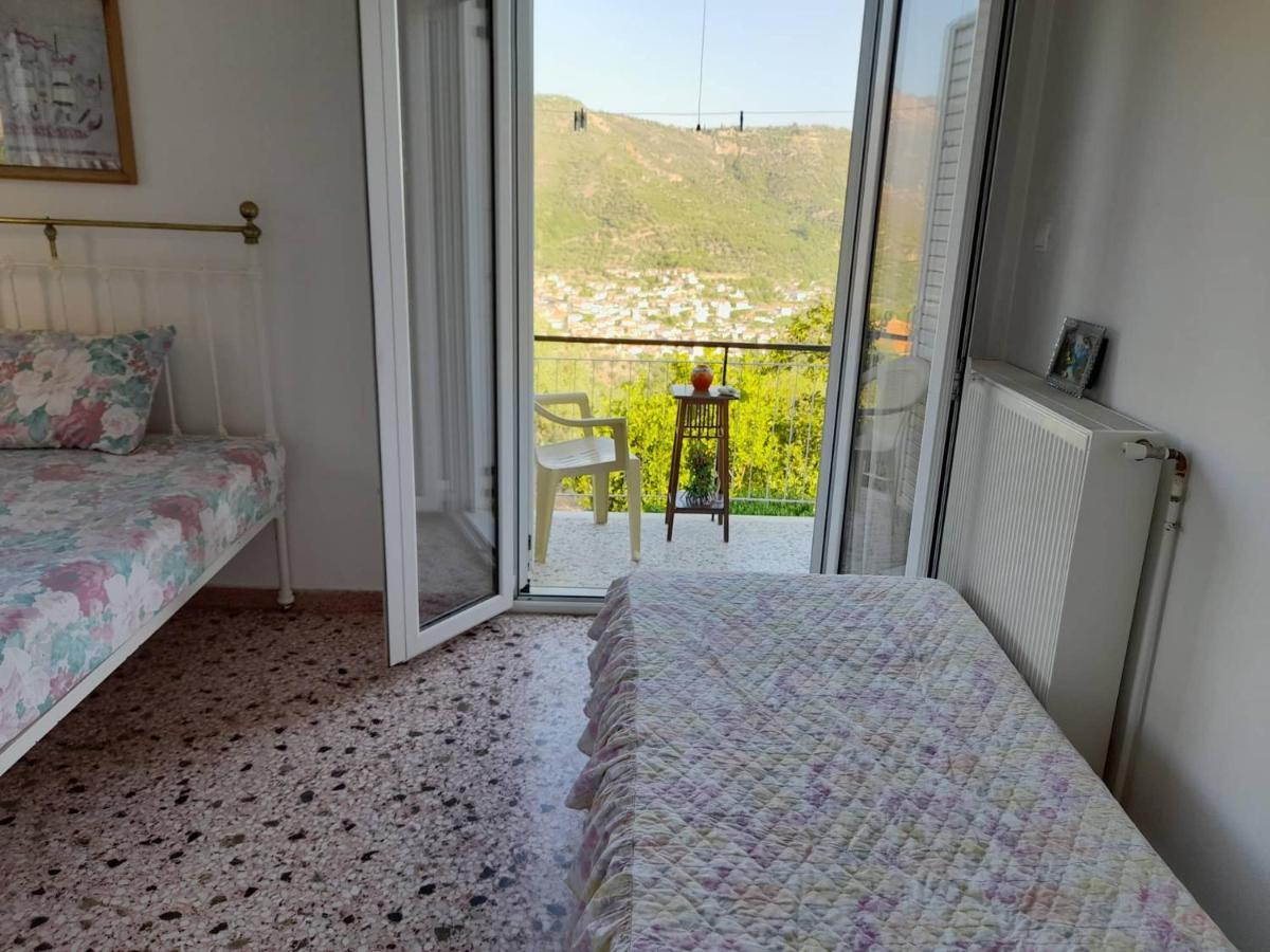 Вілла Vacation House Dionysia Егіо Екстер'єр фото